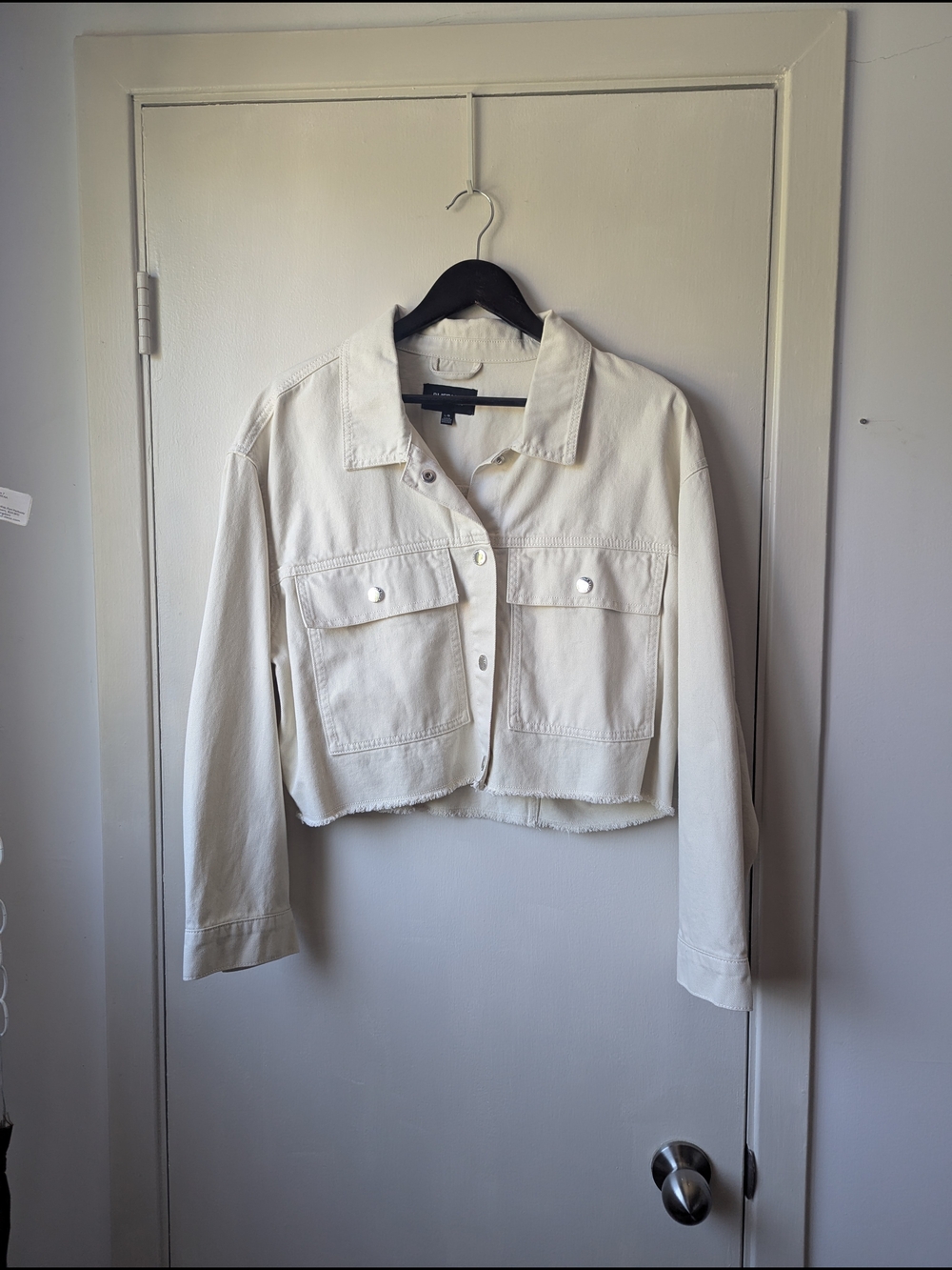Buffalo David Bitton Cropped Cream Denim Jacket with Front Flap Pockets